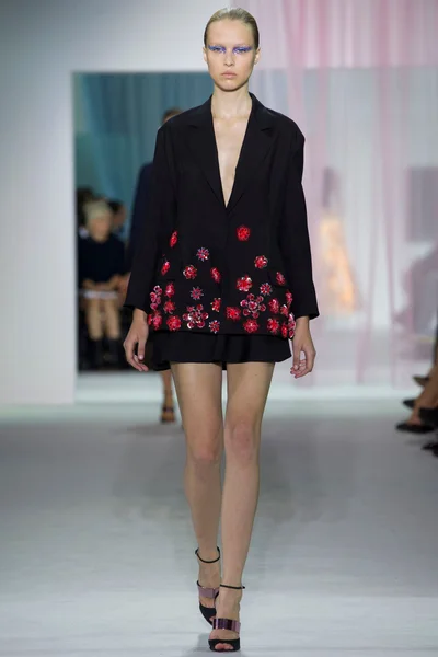 Look 48